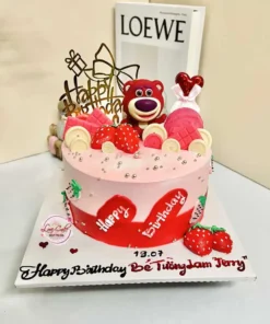 Bánh Kem gấu dâu